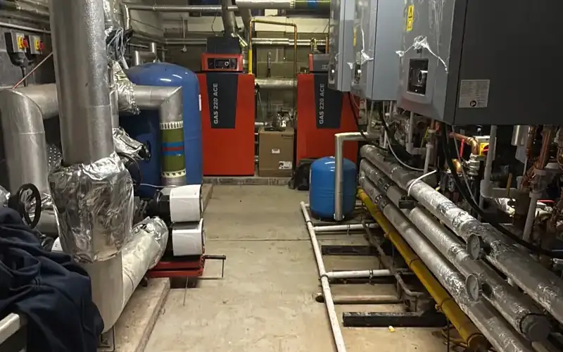 Commercial gas: Remeha Gas 220 Ace commercial boilers installed in a plant room